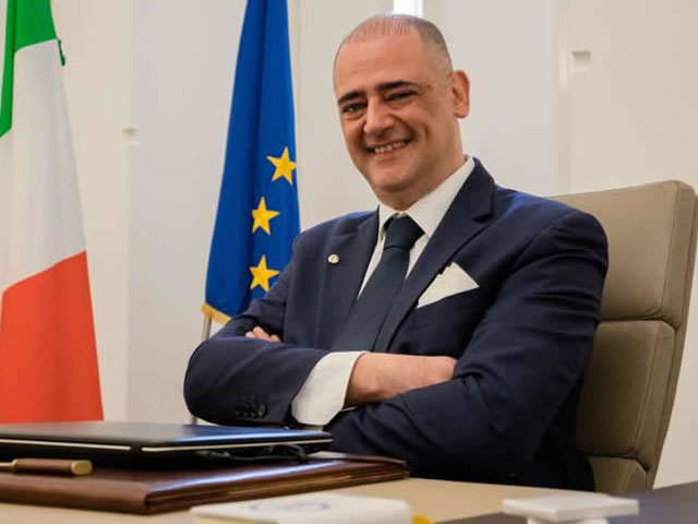 Prof. Avv. Manlio Caruso